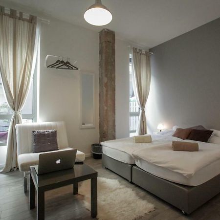 Boutique Hostel Shappy ซาเกร็บ ภายนอก รูปภาพ