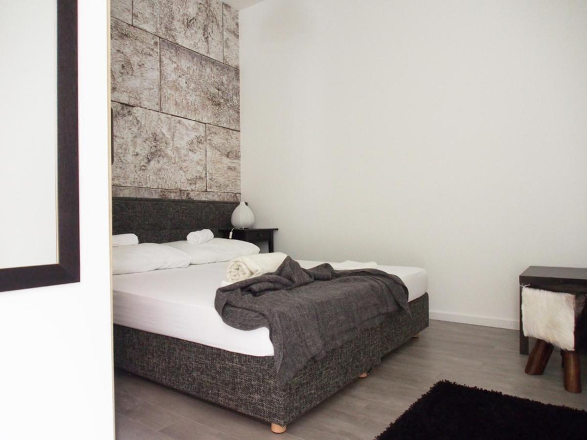 Boutique Hostel Shappy ซาเกร็บ ภายนอก รูปภาพ